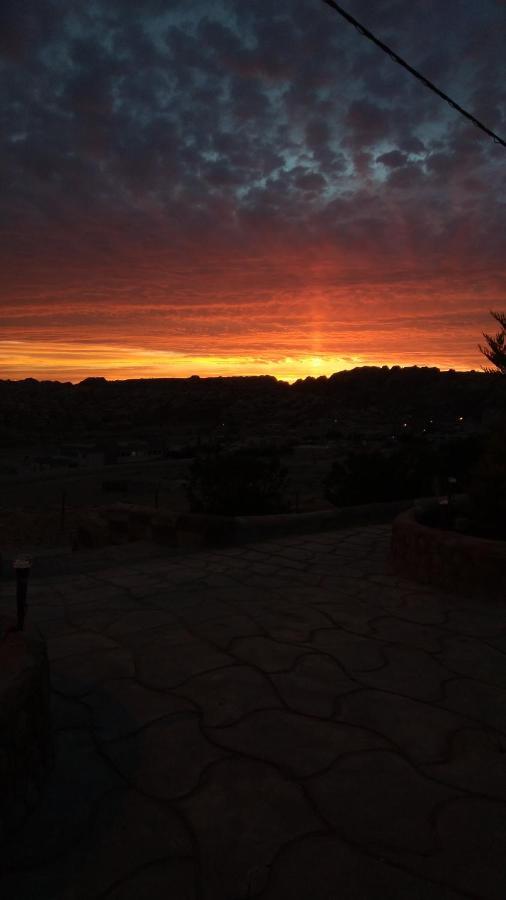 Little Petra Heritage Village وادي موسى المظهر الخارجي الصورة