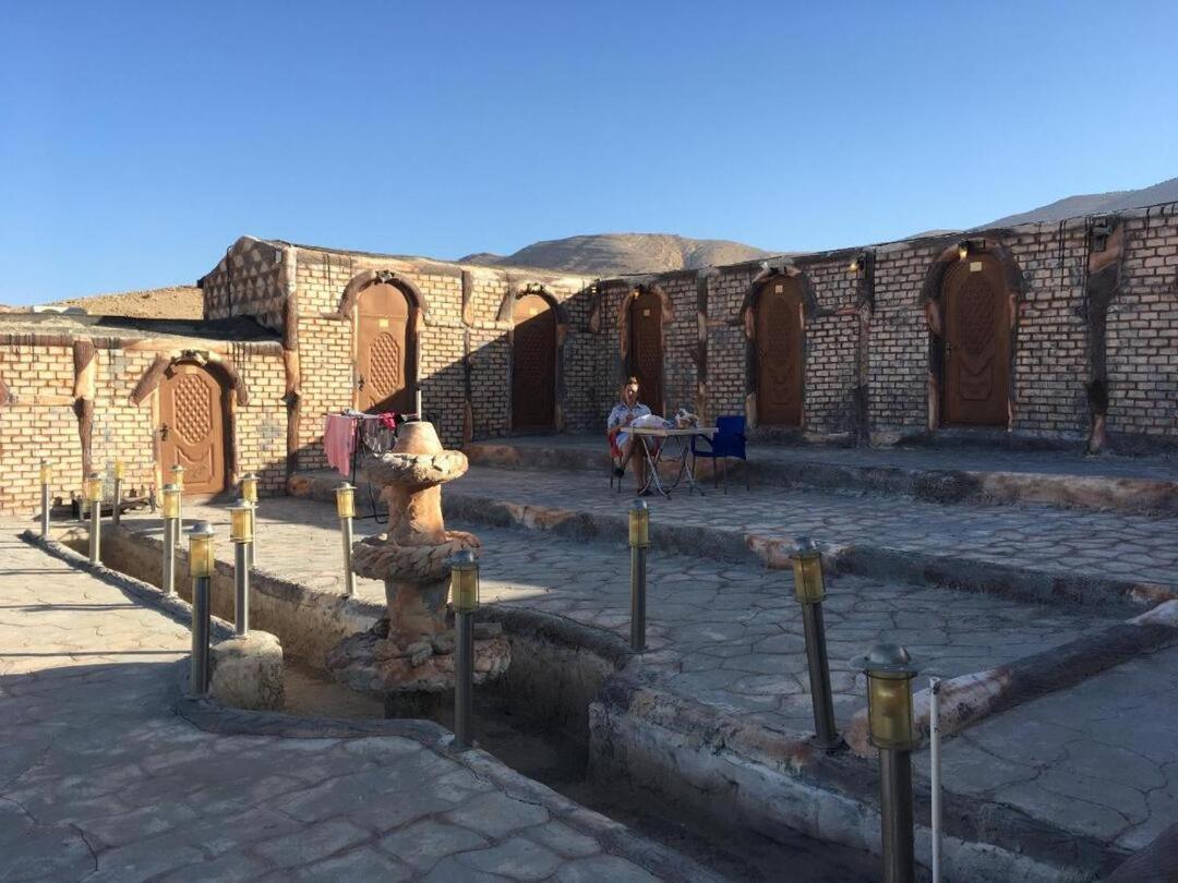 Little Petra Heritage Village وادي موسى المظهر الخارجي الصورة