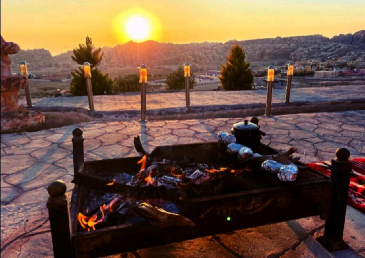 Little Petra Heritage Village وادي موسى المظهر الخارجي الصورة
