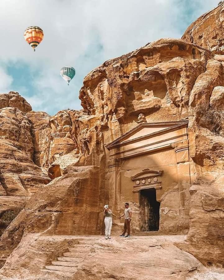 Little Petra Heritage Village وادي موسى المظهر الخارجي الصورة